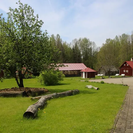 Puhkekeskus فندق *